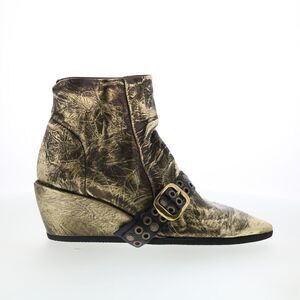 A.S. 98 Womens Maxie Gold Boots (NWT)
